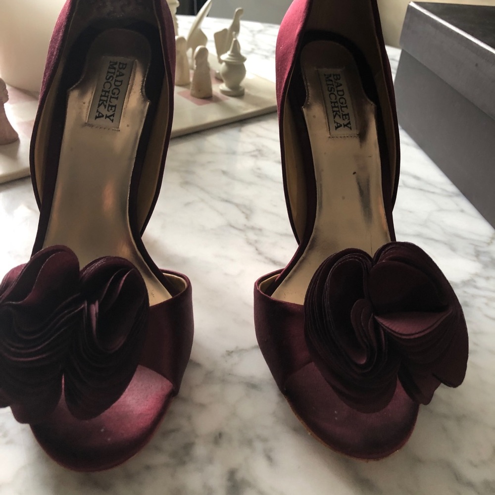 Badgley Mischka heels bud burgundy